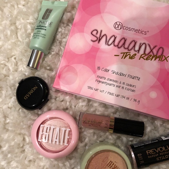 Makeup Bundle - Picture 7 of 8